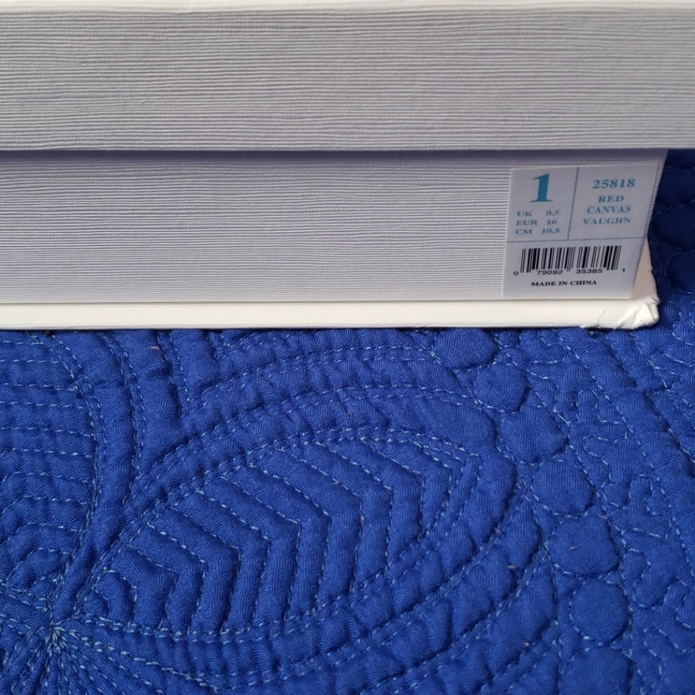 Shoes - Picture 2 of 3